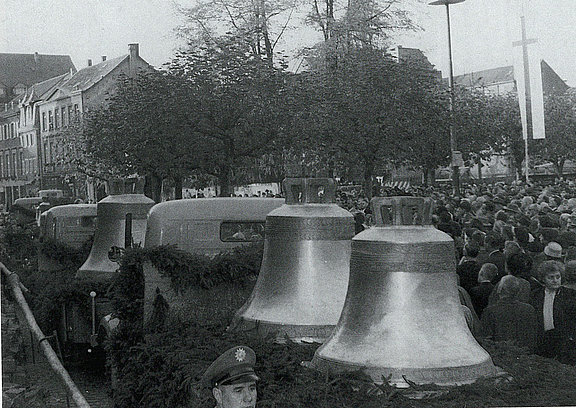 Glocken_1957.jpg